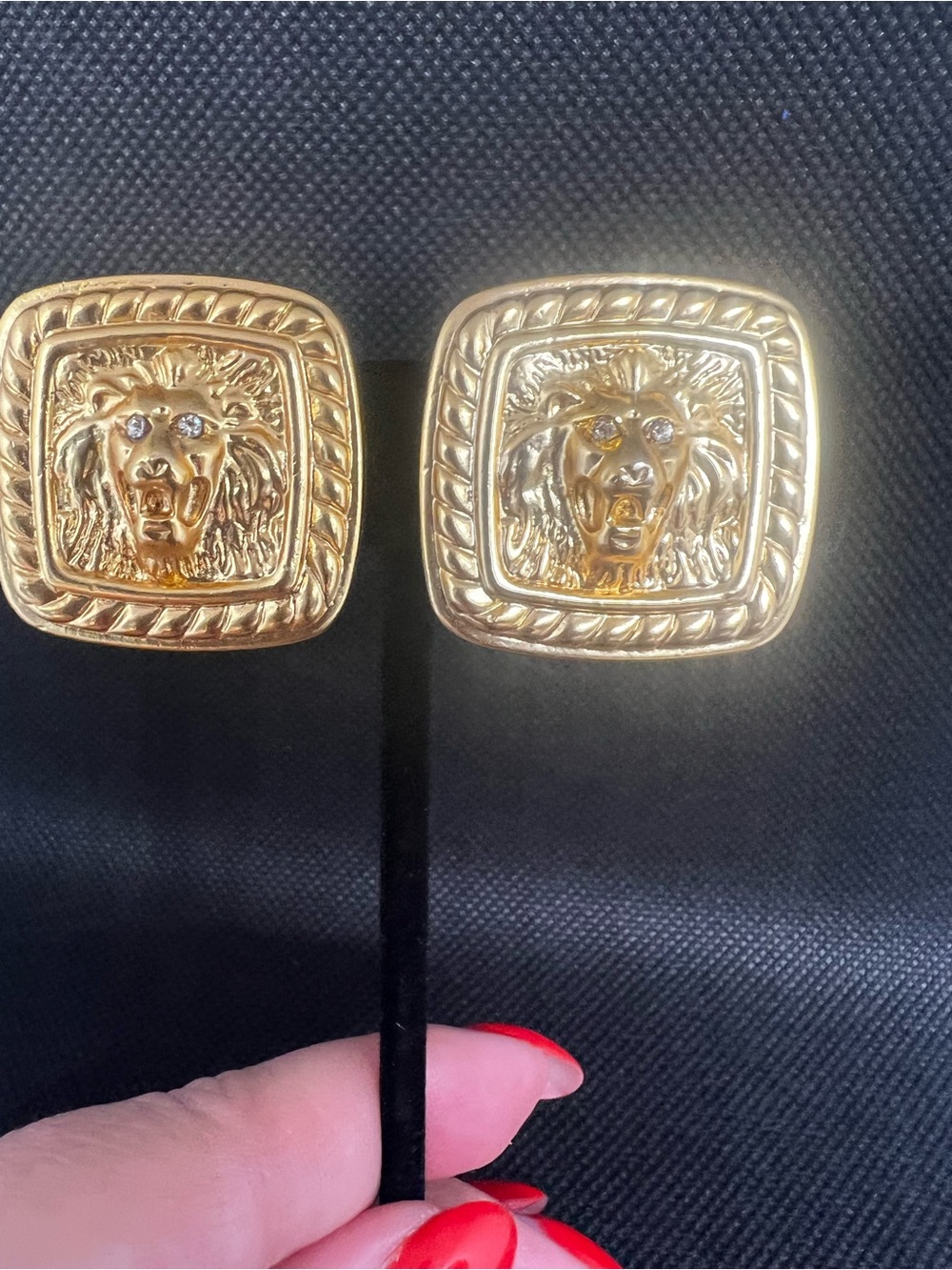 Gold Lion Head Statement Earrings - Bold Gold-Tone - Vintage 80-90 old stock